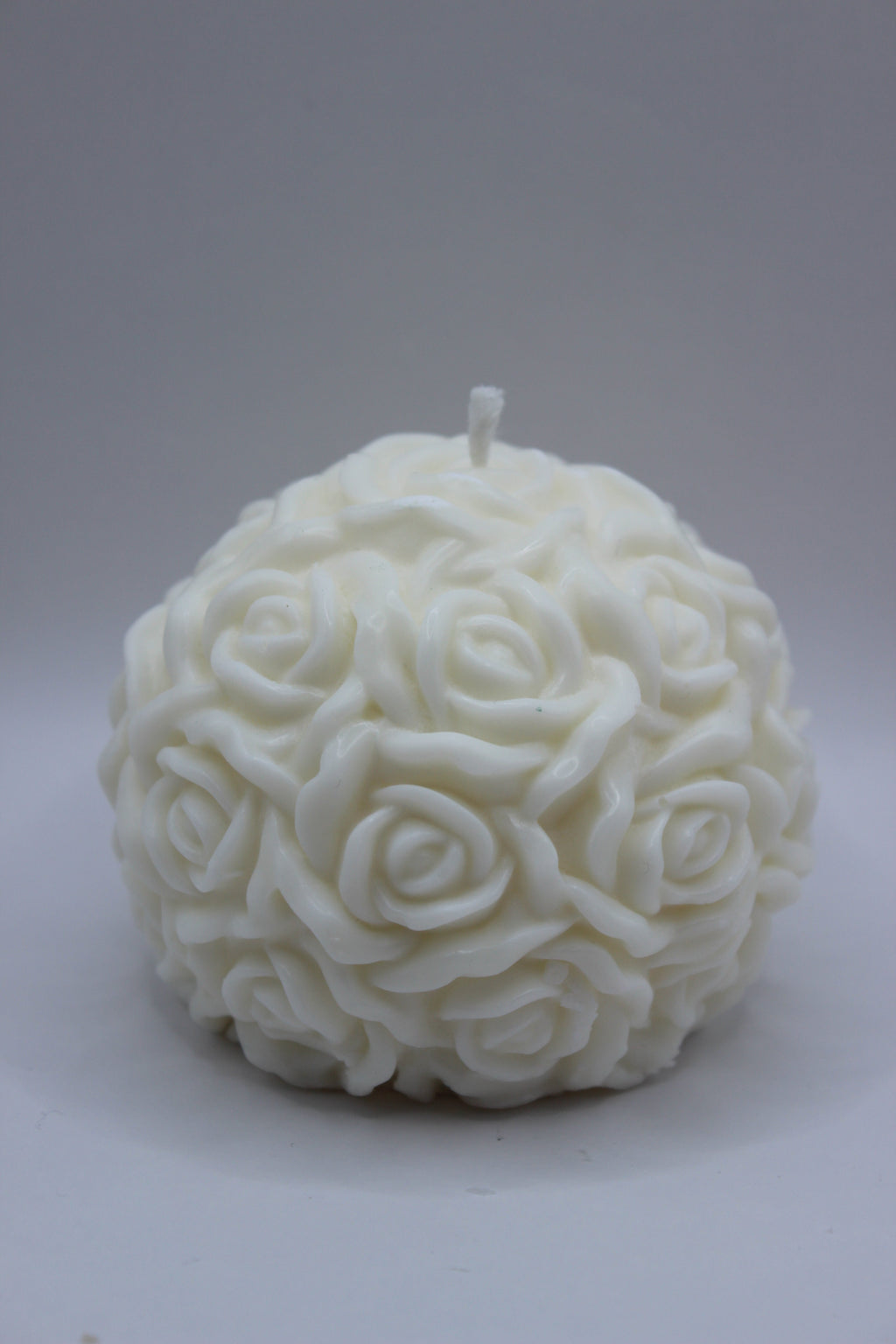 Esfera Flora em branco – vista frontal