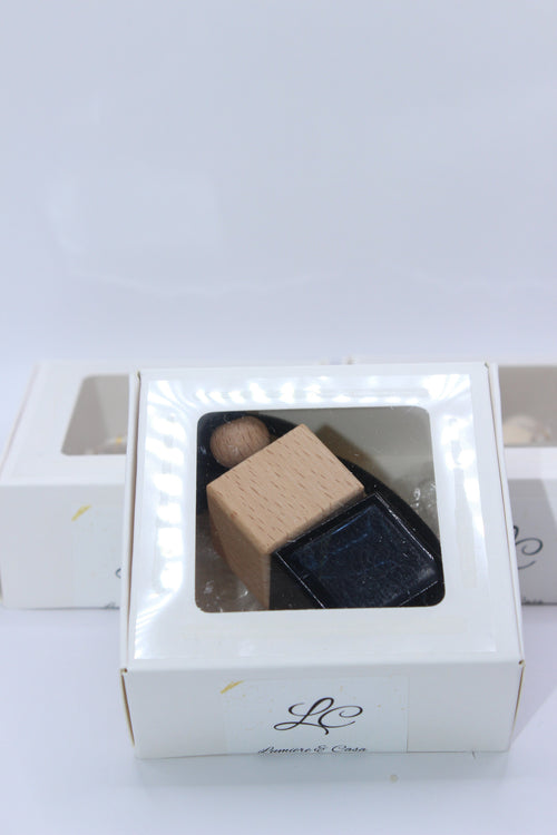 Aroma em Movimento – difusor preto e branco em caixa